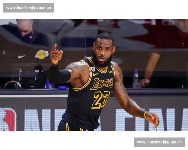 湖人鏖战全场逆转取胜詹姆斯再现关键时刻引爆全场热潮